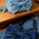 Retro bow detail bag