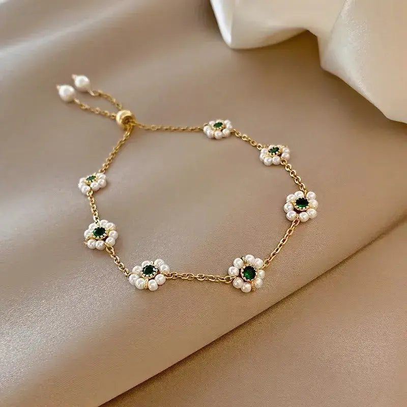 Pearl-Daisy Bracelet by Eleanor Vale