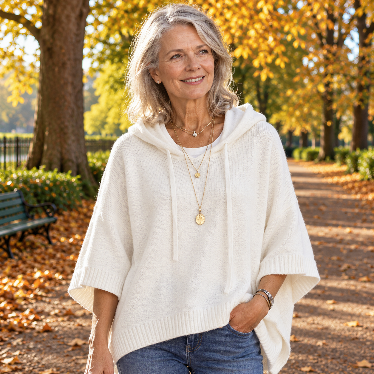 Élise - White Poncho Jumper