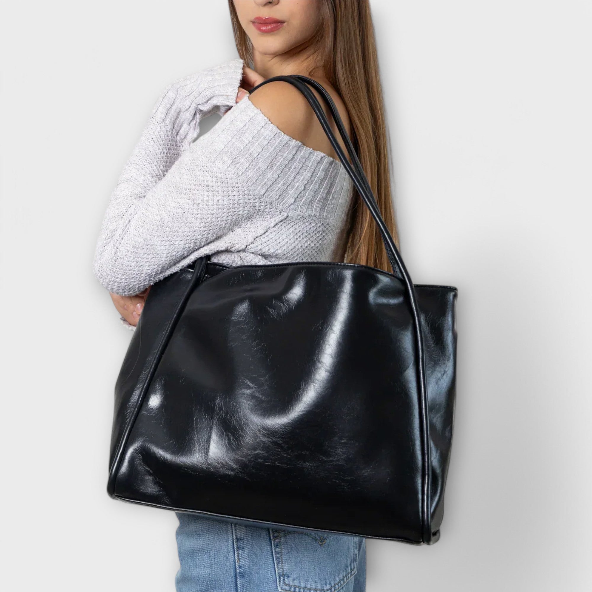 Winged-Gusset Bag by Eleanor Vale